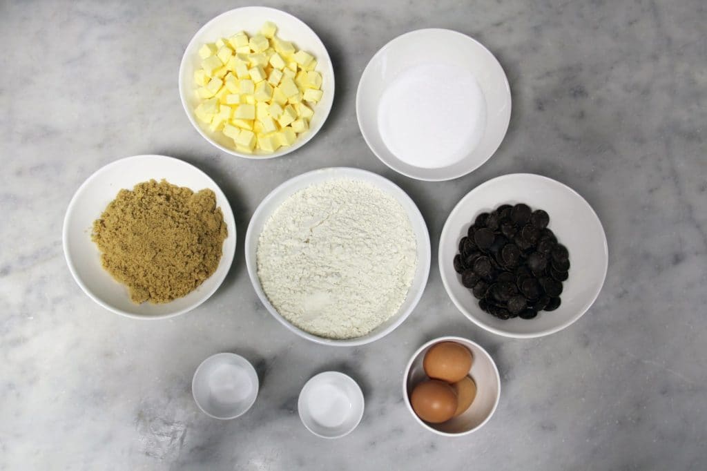 Chocolate chip cookies ingredients