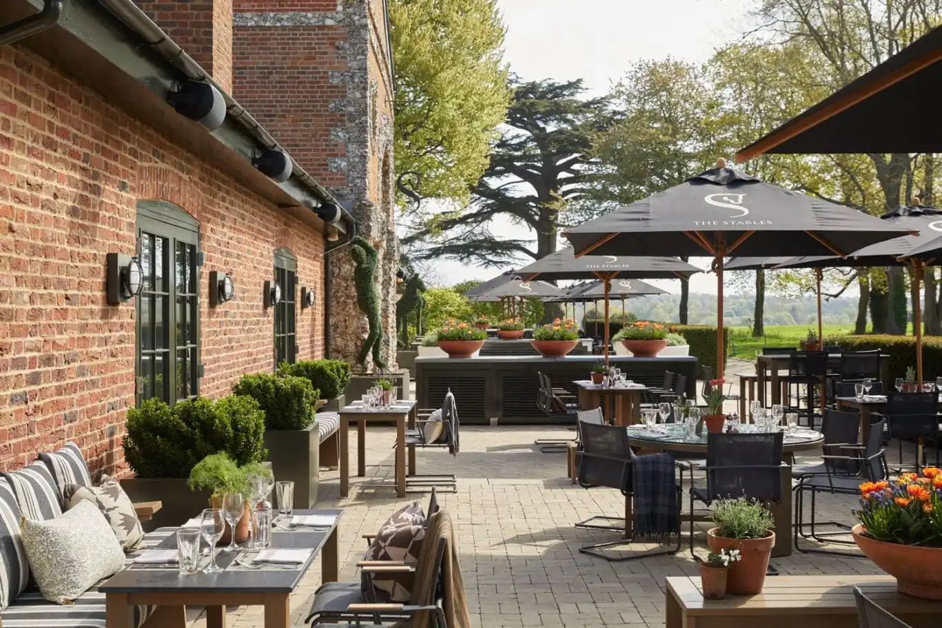 The Stables outdoor eating area