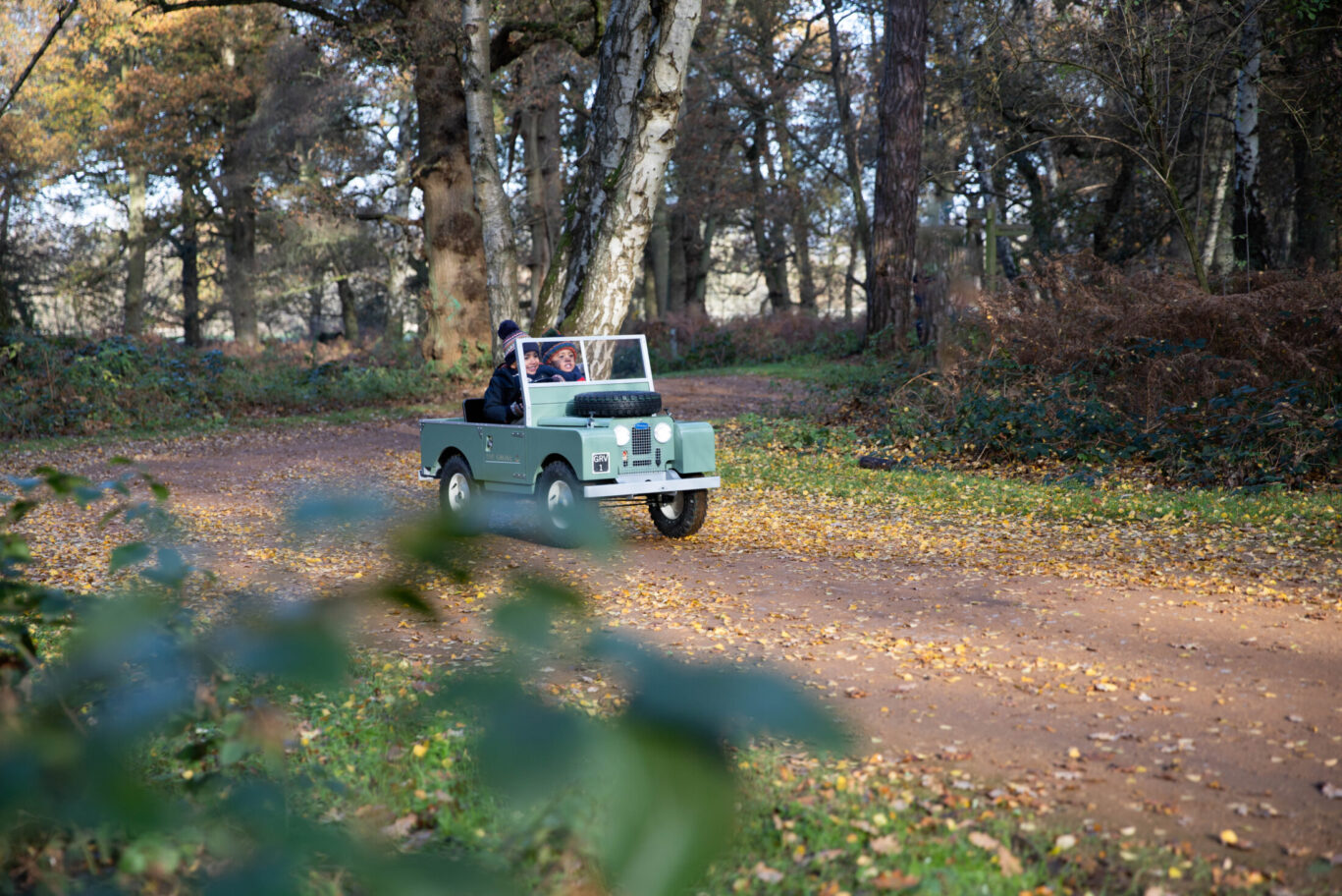Mini Land Rover car