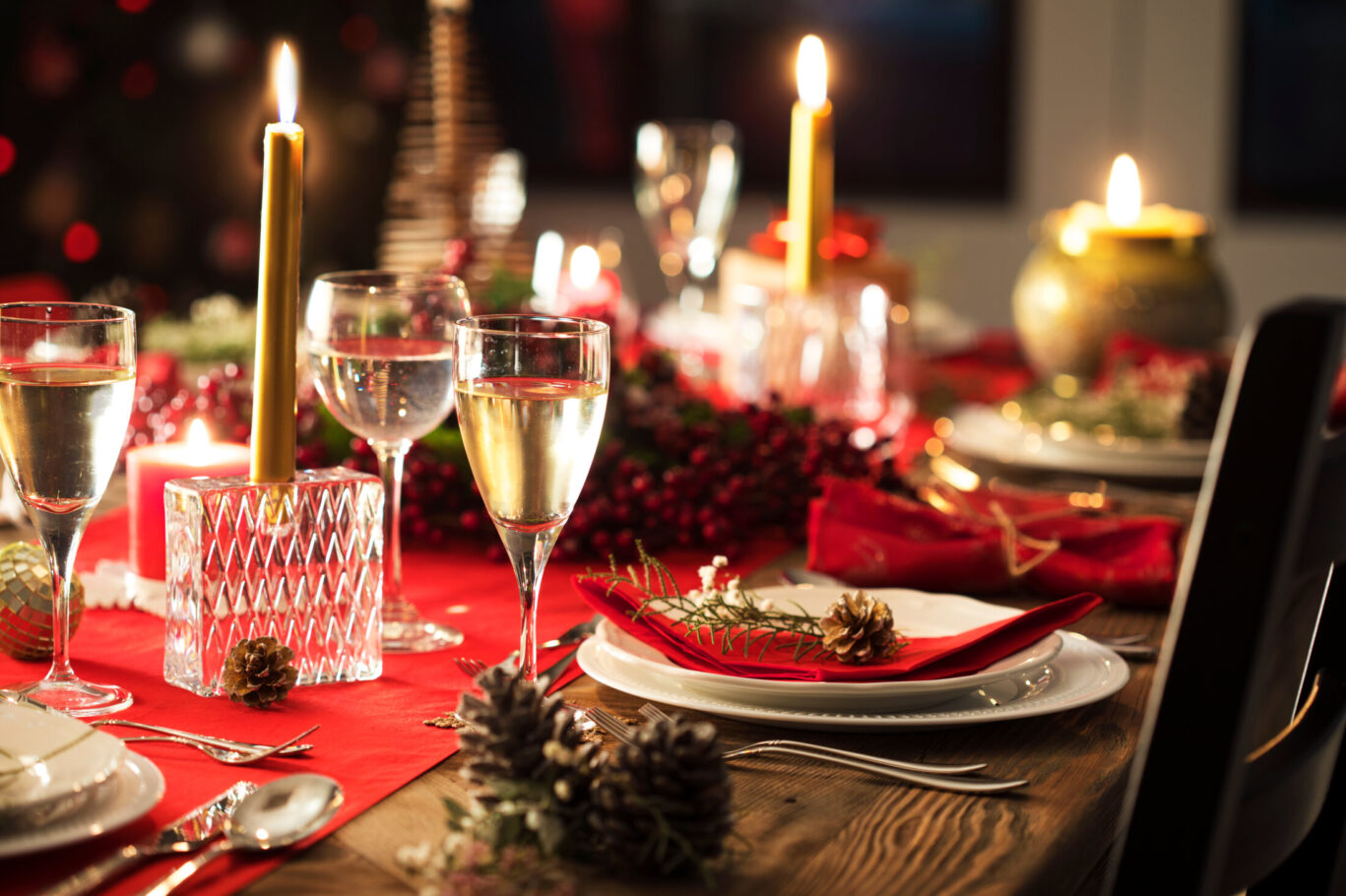 Christmas dinner table setting