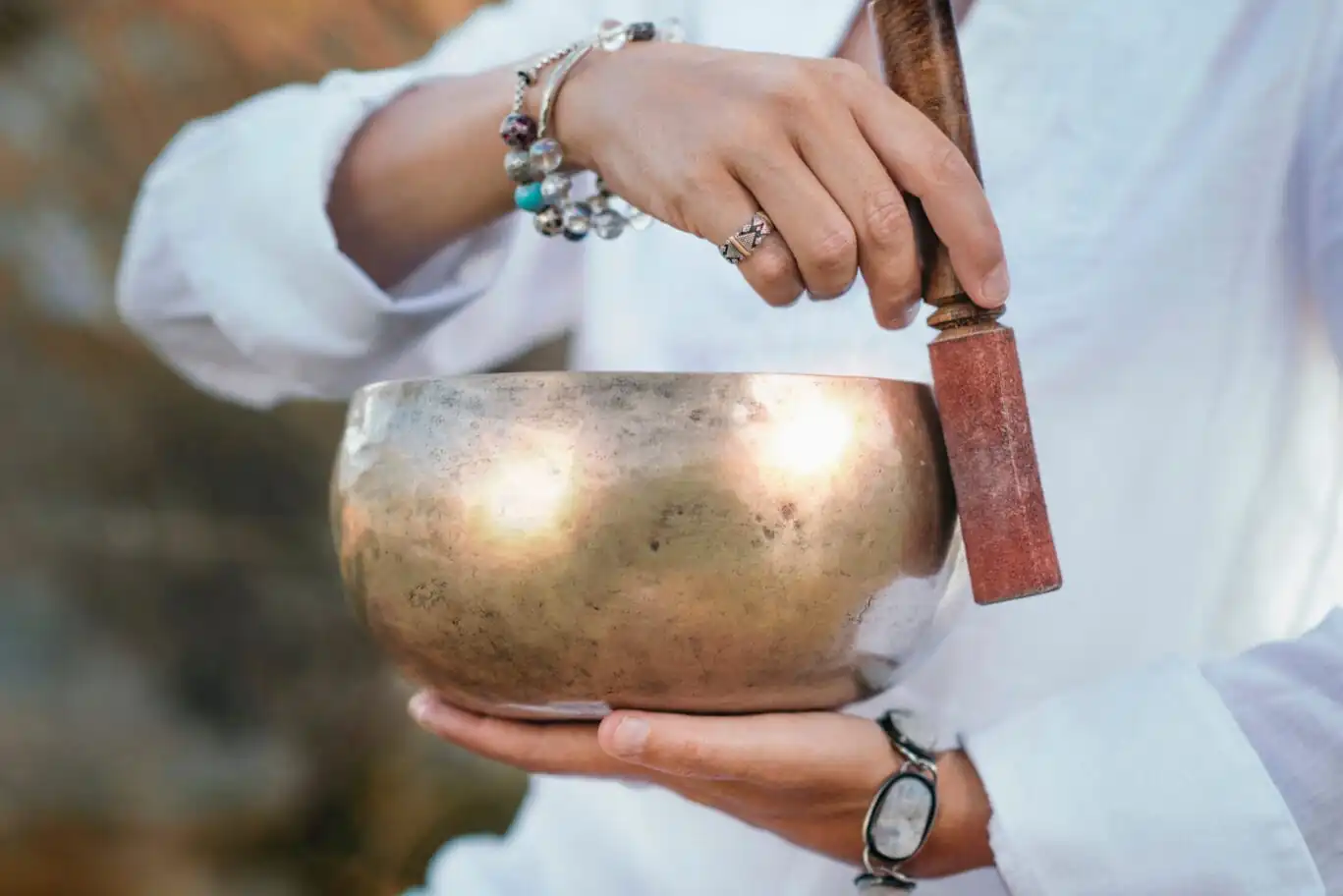 Sound-healing singing bowl