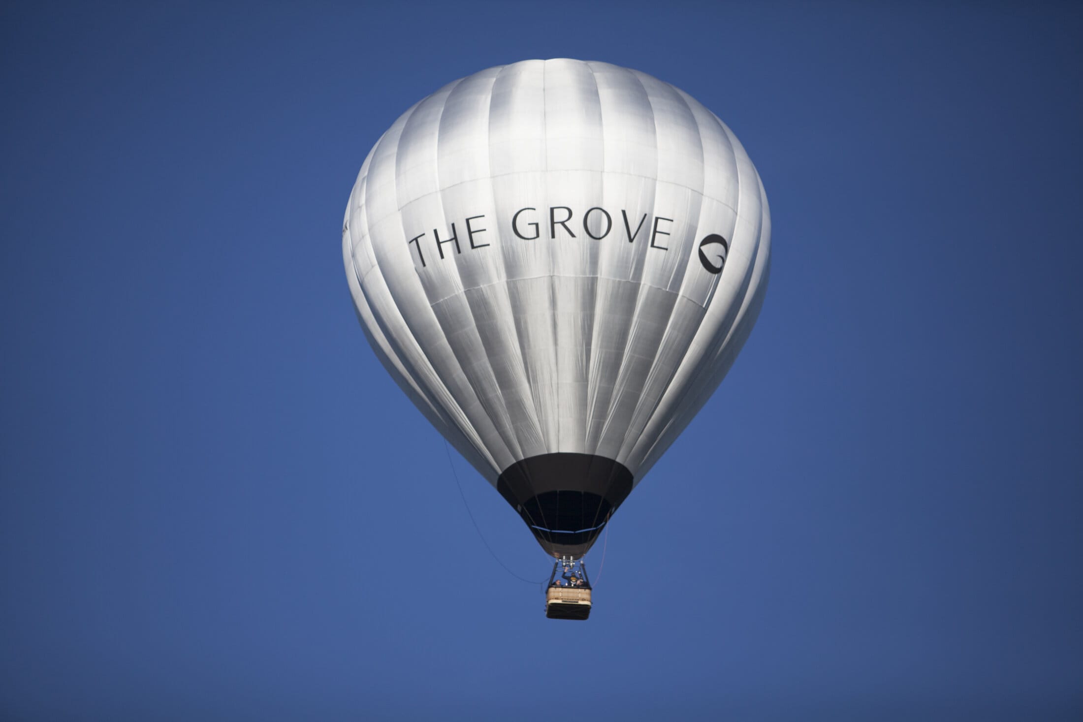 Hot air-balloon rides