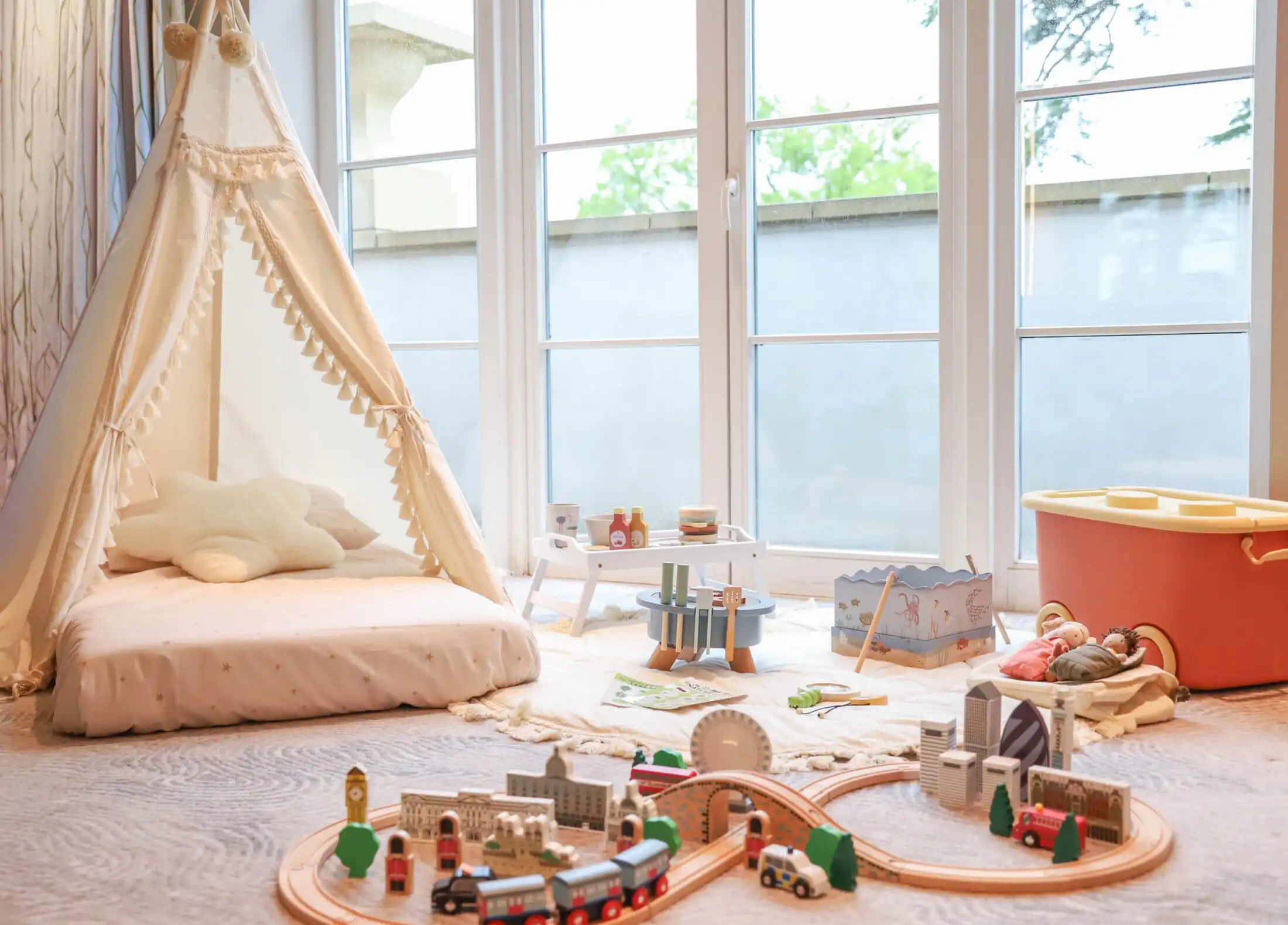 Scandiborn toys and tepee